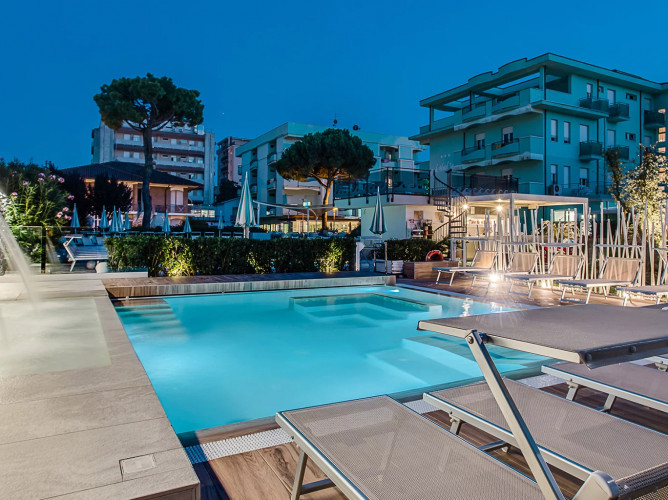 media.Park-Hotel-Morigi-Piscina1