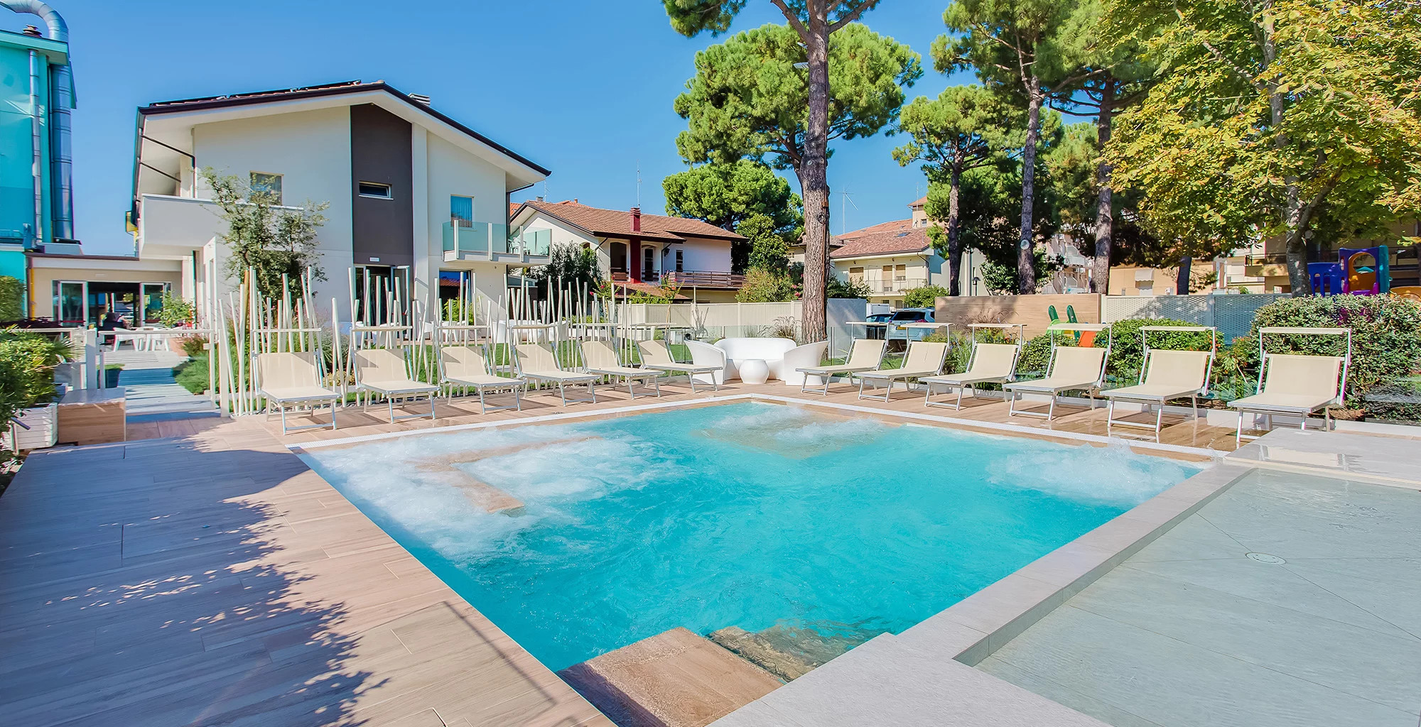 media.Park-Hotel-Morigi-Piscina7